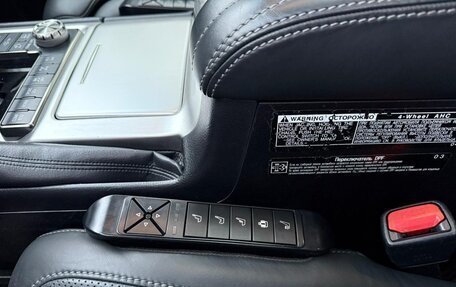 Toyota Land Cruiser 200, 2018 год, 7 490 000 рублей, 16 фотография