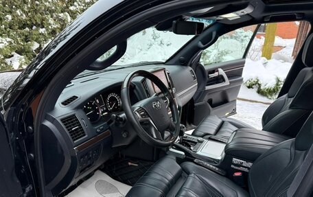 Toyota Land Cruiser 200, 2018 год, 7 490 000 рублей, 9 фотография