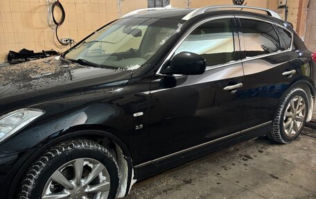 Infiniti QX50 I рестайлинг, 2015 год, 1 700 000 рублей, 1 фотография