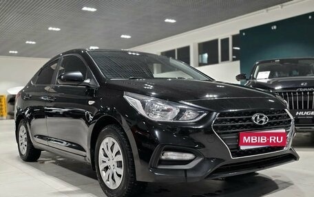 Hyundai Solaris II рестайлинг, 2017 год, 1 140 000 рублей, 1 фотография