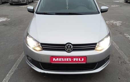 Volkswagen Polo VI (EU Market), 2013 год, 710 000 рублей, 2 фотография