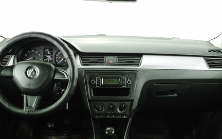 Skoda Rapid I, 2014 год, 880 000 рублей, 5 фотография