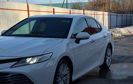 Toyota Camry, 2018 год, 3 100 000 рублей, 2 фотография