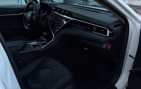 Toyota Camry, 2018 год, 3 100 000 рублей, 15 фотография