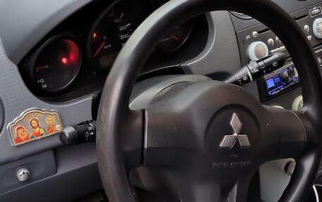 Mitsubishi Colt VI рестайлинг, 2006 год, 345 000 рублей, 6 фотография