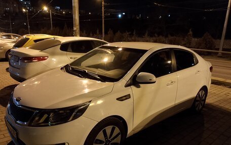 KIA Rio III рестайлинг, 2013 год, 700 000 рублей, 4 фотография