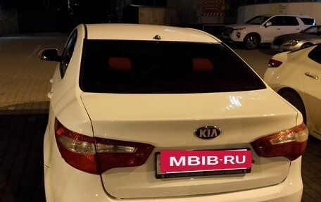KIA Rio III рестайлинг, 2013 год, 700 000 рублей, 2 фотография