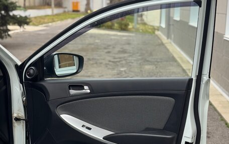 Hyundai Solaris II рестайлинг, 2011 год, 820 000 рублей, 10 фотография