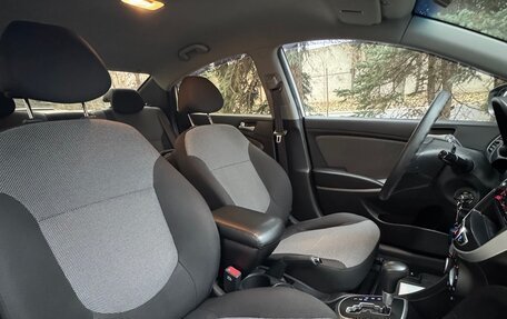 Hyundai Solaris II рестайлинг, 2011 год, 820 000 рублей, 12 фотография