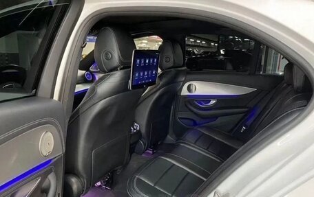 Mercedes-Benz E-Класс, 2016 год, 3 500 000 рублей, 13 фотография