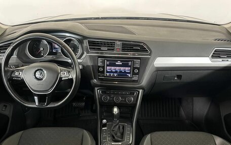 Volkswagen Tiguan II, 2018 год, 2 700 000 рублей, 12 фотография