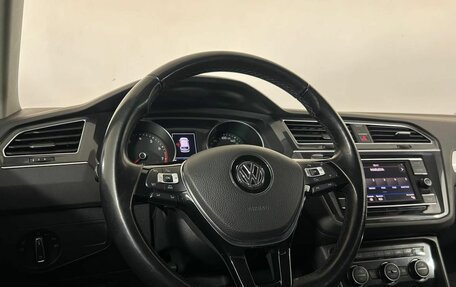 Volkswagen Tiguan II, 2018 год, 2 700 000 рублей, 14 фотография