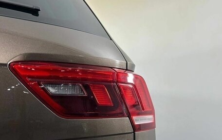 Volkswagen Tiguan II, 2018 год, 2 700 000 рублей, 19 фотография