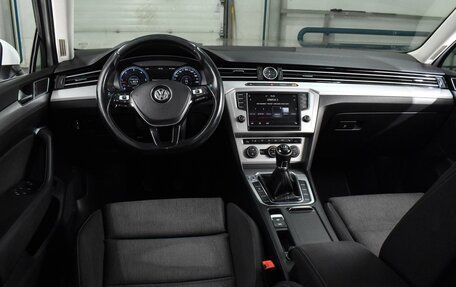 Volkswagen Passat B8 рестайлинг, 2016 год, 1 497 000 рублей, 6 фотография