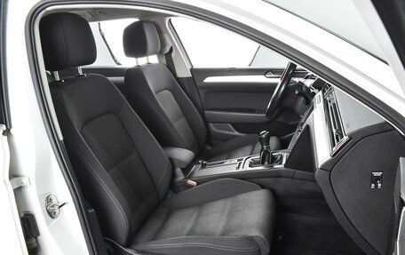 Volkswagen Passat B8 рестайлинг, 2016 год, 1 497 000 рублей, 8 фотография