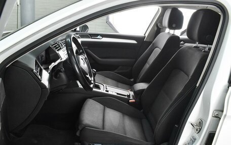 Volkswagen Passat B8 рестайлинг, 2016 год, 1 497 000 рублей, 10 фотография