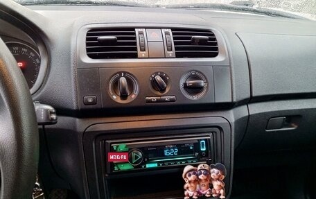 Skoda Fabia II, 2013 год, 850 000 рублей, 2 фотография