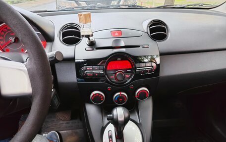 Mazda 2 III, 2011 год, 780 000 рублей, 8 фотография