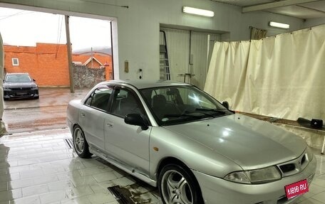 Mitsubishi Carisma I, 1997 год, 255 000 рублей, 3 фотография