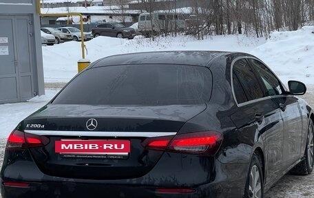 Mercedes-Benz E-Класс, 2020 год, 2 300 000 рублей, 5 фотография