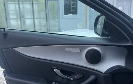 Mercedes-Benz E-Класс, 2020 год, 2 300 000 рублей, 11 фотография