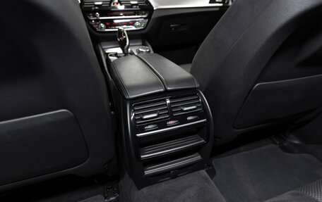 BMW 5 серия, 2018 год, 3 200 000 рублей, 13 фотография