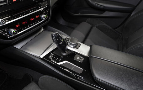 BMW 5 серия, 2018 год, 3 200 000 рублей, 14 фотография