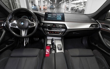 BMW 5 серия, 2018 год, 3 200 000 рублей, 8 фотография