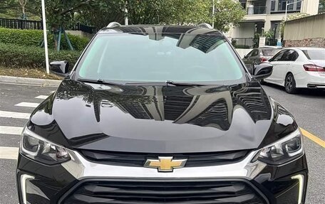 Chevrolet Tracker, 2022 год, 1 250 777 рублей, 2 фотография