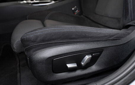 BMW 5 серия, 2018 год, 3 200 000 рублей, 23 фотография