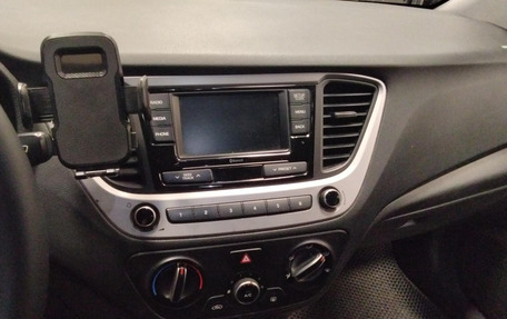 Hyundai Solaris II рестайлинг, 2018 год, 693 000 рублей, 13 фотография