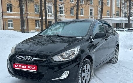 Hyundai Solaris II рестайлинг, 2011 год, 680 000 рублей, 2 фотография