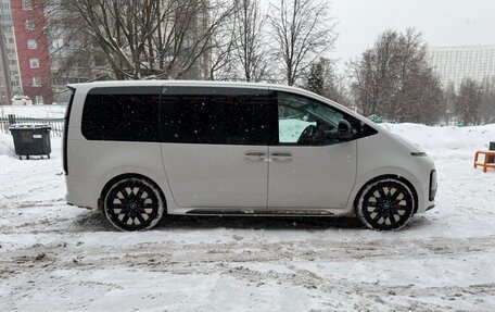 Hyundai Staria, 2021 год, 5 500 000 рублей, 8 фотография