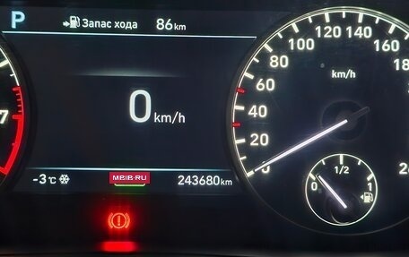 Genesis G90 I рестайлинг, 2017 год, 2 300 000 рублей, 6 фотография