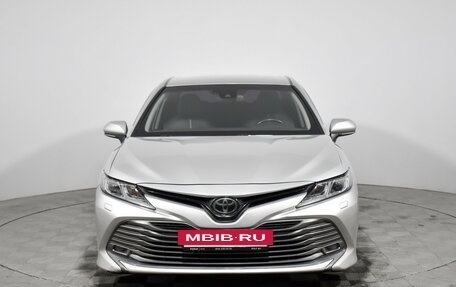 Toyota Camry, 2018 год, 2 189 000 рублей, 2 фотография