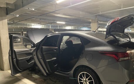 Hyundai Solaris II рестайлинг, 2018 год, 1 200 000 рублей, 14 фотография