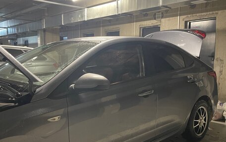 Hyundai Solaris II рестайлинг, 2018 год, 1 200 000 рублей, 13 фотография