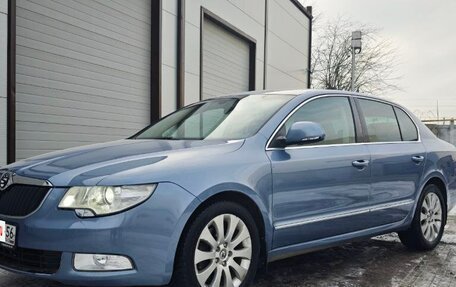 Skoda Superb III рестайлинг, 2008 год, 675 000 рублей, 3 фотография