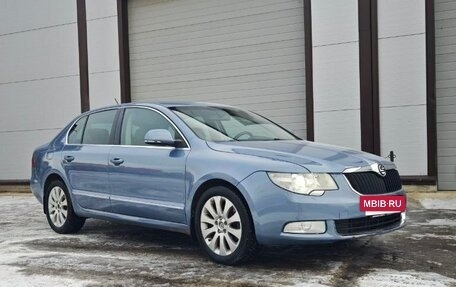 Skoda Superb III рестайлинг, 2008 год, 675 000 рублей, 2 фотография