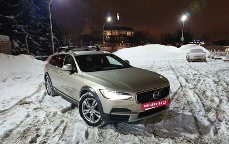 Volvo V90 Cross Country I рестайлинг, 2018 год, 3 050 000 рублей, 5 фотография