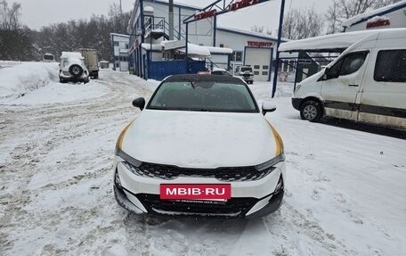 KIA K5, 2021 год, 1 800 000 рублей, 2 фотография