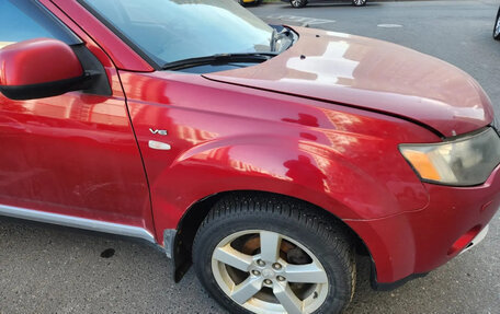 Mitsubishi Outlander III рестайлинг 3, 2008 год, 815 000 рублей, 3 фотография