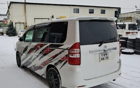 Toyota Noah III, 2012 год, 1 700 000 рублей, 6 фотография