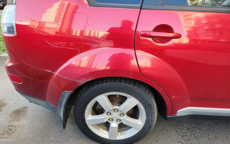 Mitsubishi Outlander III рестайлинг 3, 2008 год, 815 000 рублей, 4 фотография