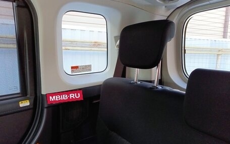 Toyota Tank I, 2018 год, 1 100 000 рублей, 10 фотография