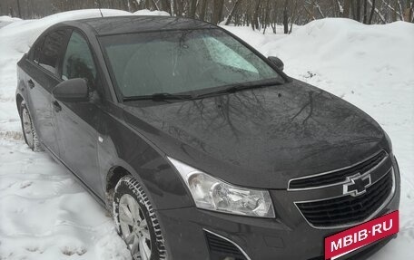Chevrolet Cruze II, 2013 год, 980 000 рублей, 3 фотография