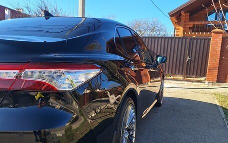 Toyota Camry, 2021 год, 3 650 000 рублей, 9 фотография