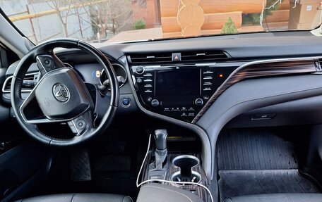 Toyota Camry, 2021 год, 3 650 000 рублей, 16 фотография