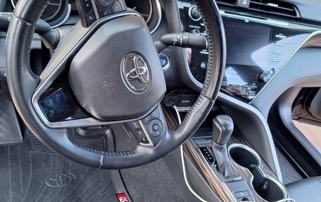 Toyota Camry, 2021 год, 3 650 000 рублей, 14 фотография