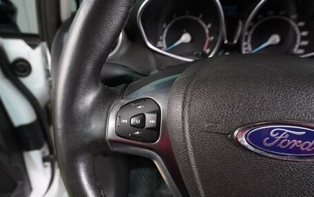 Ford Fiesta, 2017 год, 869 000 рублей, 17 фотография